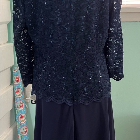 Brand new Alex Evening Gown - Picture 2 of 5